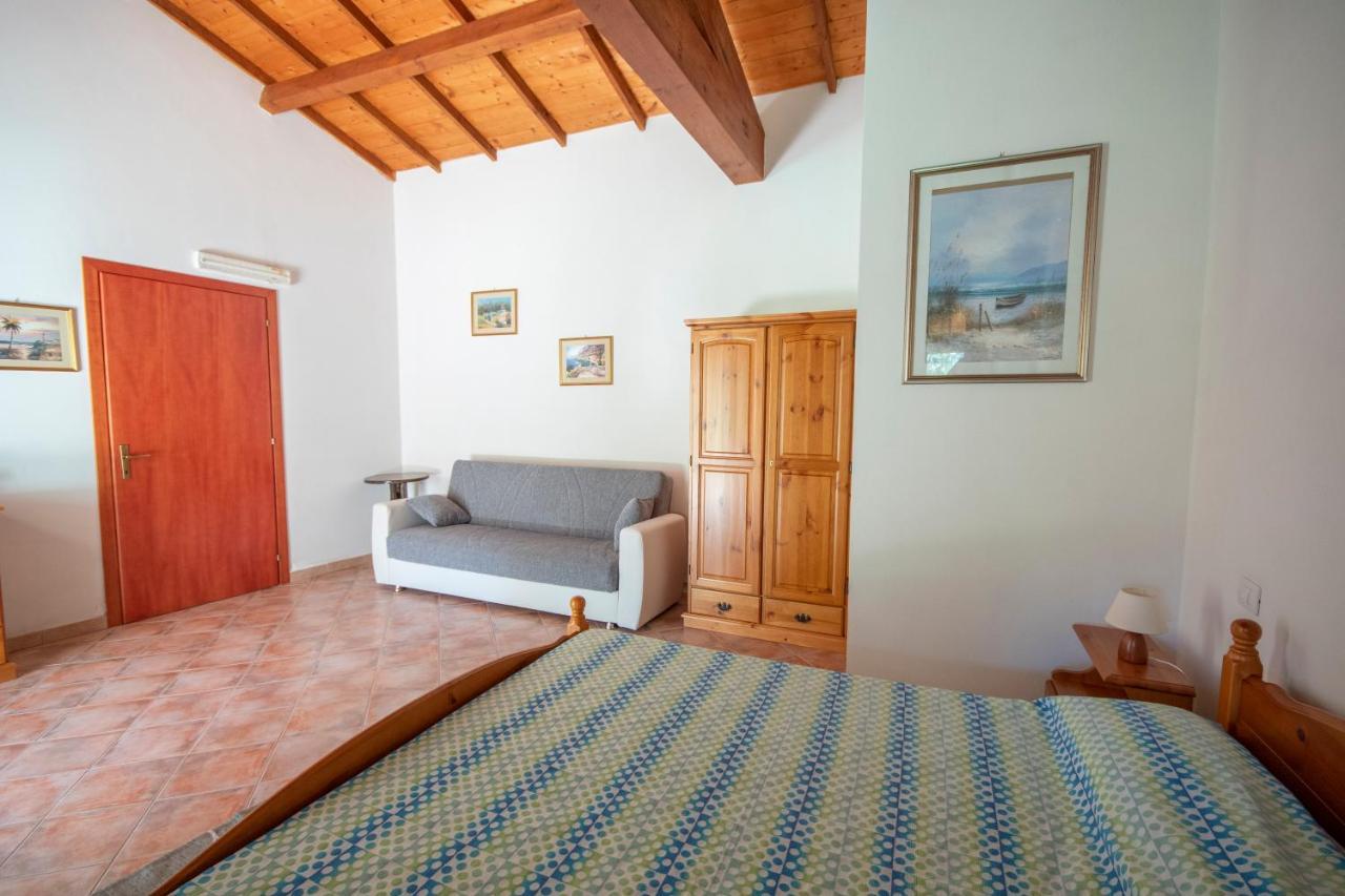 Bed and Breakfast Is Cuccus Masainas Exterior foto