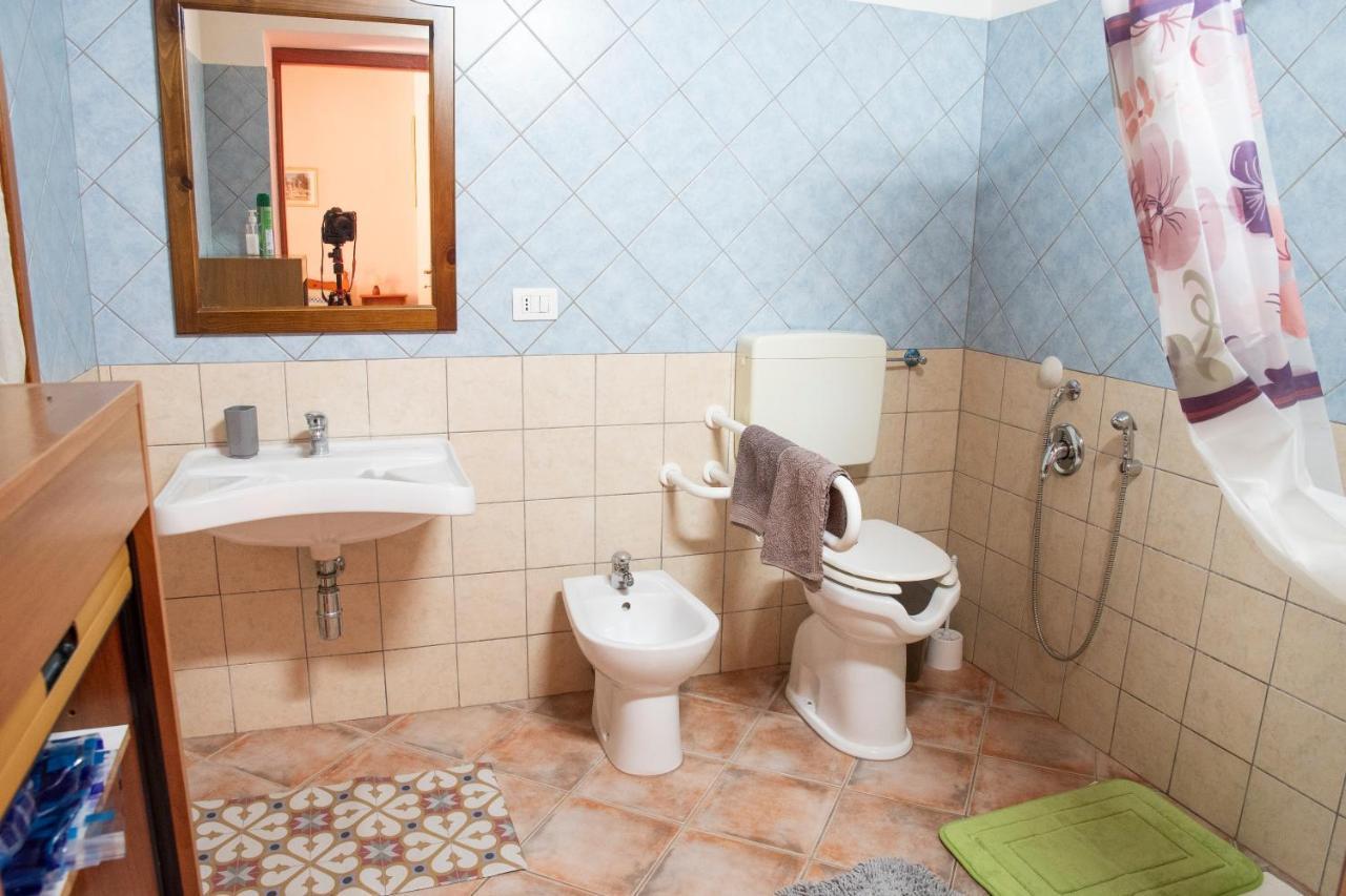 Bed and Breakfast Is Cuccus Masainas Exterior foto