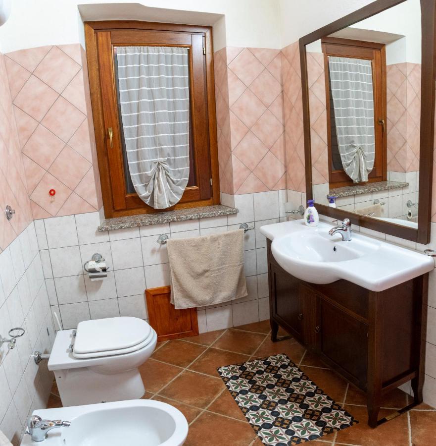 Bed and Breakfast Is Cuccus Masainas Exterior foto