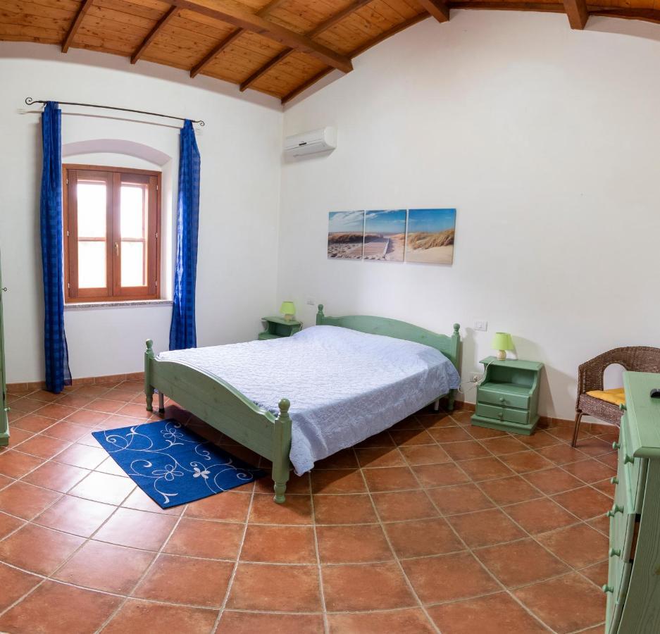 Bed and Breakfast Is Cuccus Masainas Exterior foto
