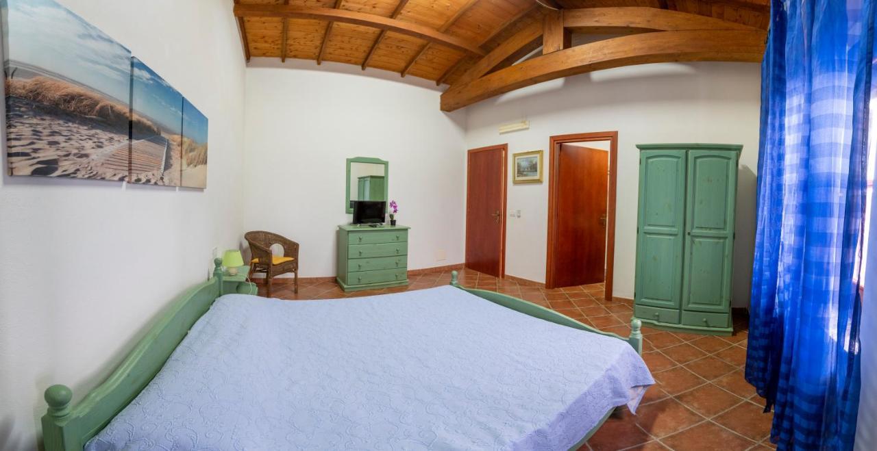 Bed and Breakfast Is Cuccus Masainas Exterior foto