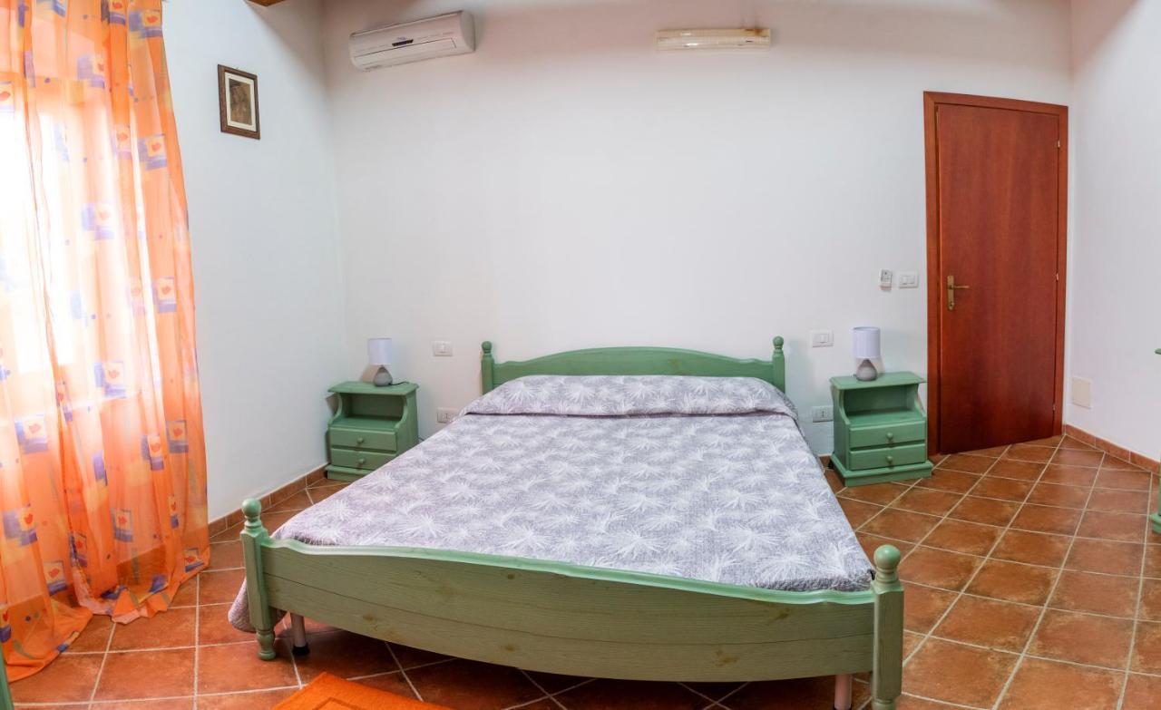 Bed and Breakfast Is Cuccus Masainas Exterior foto