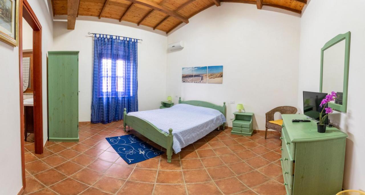 Bed and Breakfast Is Cuccus Masainas Exterior foto